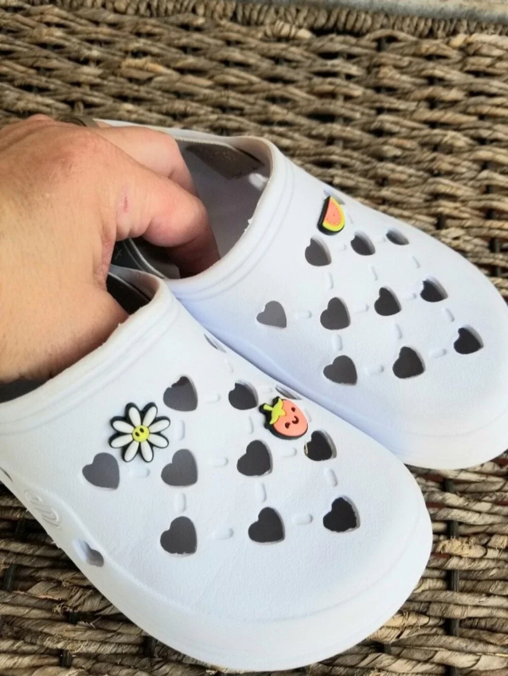 JUSTICE Big Girls WHITE Clogs w/ Shoe Charms (Size Y1) Comfort Closed Toe